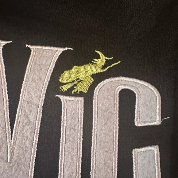 WICKED Musical Full Zip Embroidered Hoodie Size XL Green Black - Picture 5 of 10